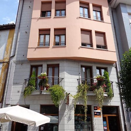 Apartamentos San Pelayo Onís Szoba fotó