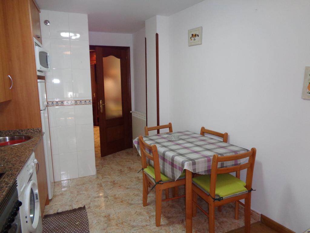 Apartamentos San Pelayo Onís Szoba fotó