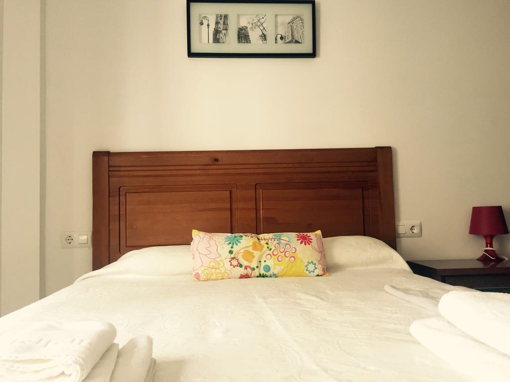 Apartamentos San Pelayo Onís Szoba fotó