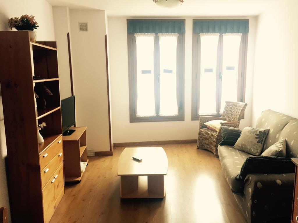 Apartamentos San Pelayo Onís Szoba fotó